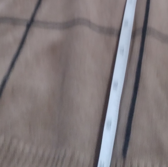 💎🎁 Tahari Camel & Black Sweater Size Large 🎄 - Picture 12 of 16